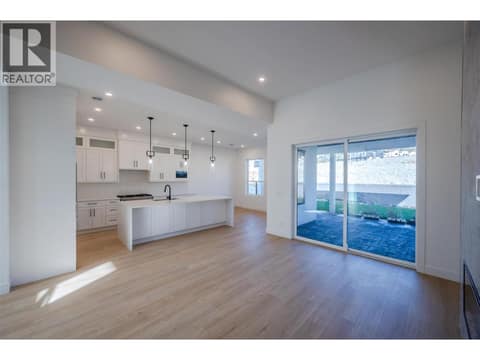 Photo 8 of 1125 Antler Drive, Columbia/Duncan, Penticton