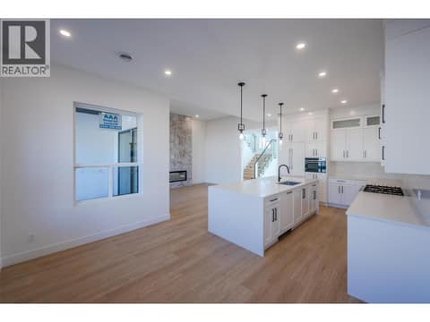 Photo 9 of 1125 Antler Drive, Columbia/Duncan, Penticton