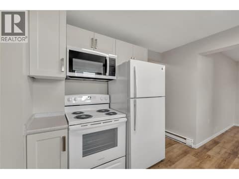 Photo 10 of 468 Wade Avenue W, Main North, Penticton