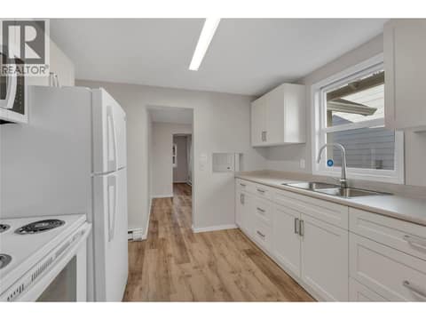 Photo 11 of 468 Wade Avenue W, Main North, Penticton