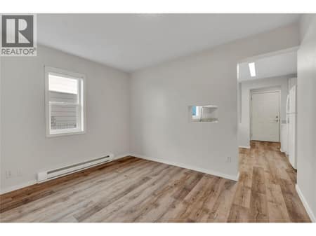 Photo 6 of 468 Wade Avenue W, Main North, Penticton