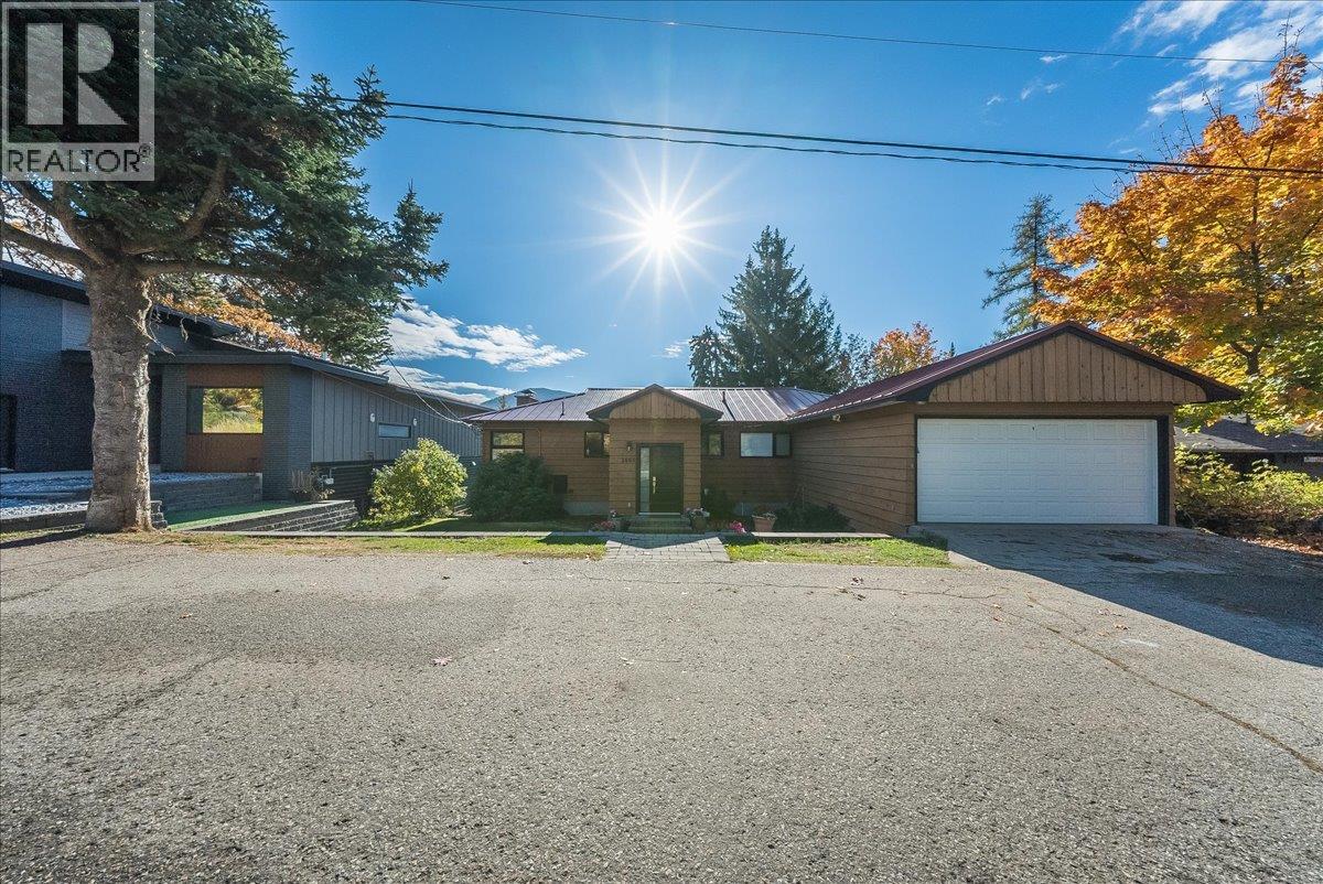 Photo 1 of 2603 Maple Crescent, Rossland