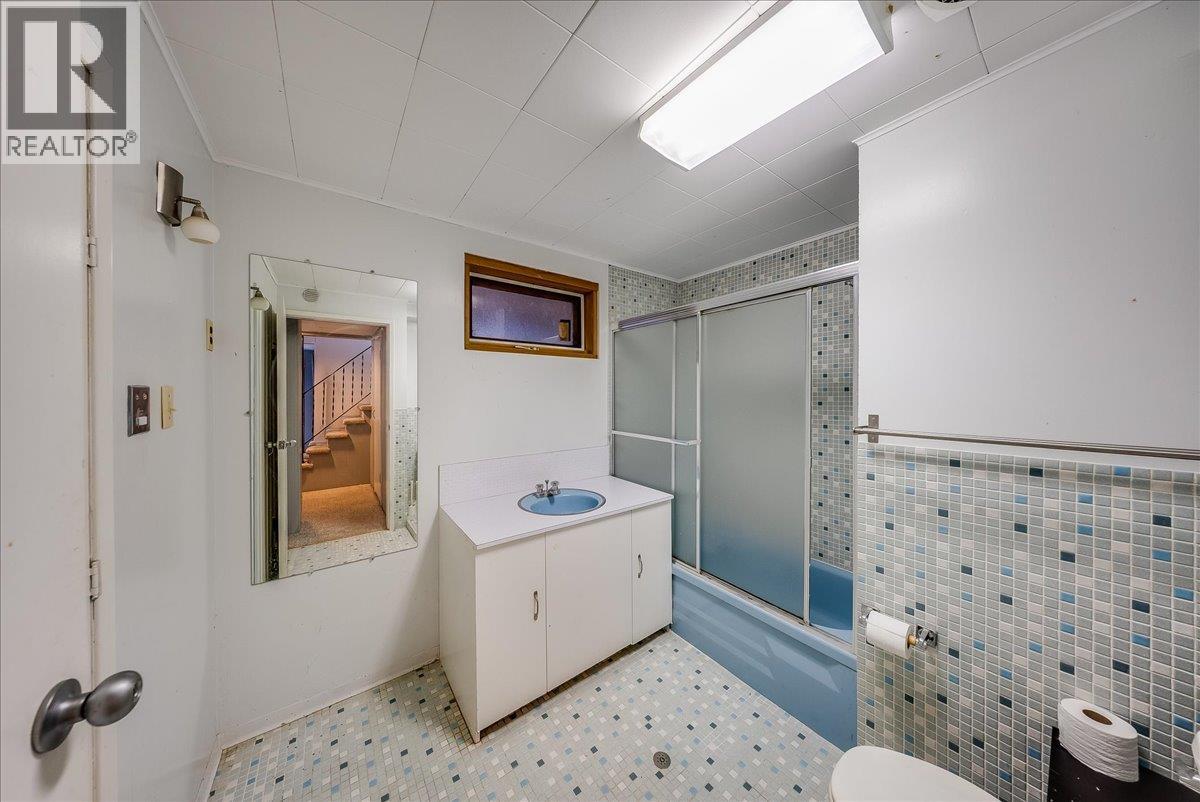 Photo 37 of 2603 Maple Crescent, Rossland