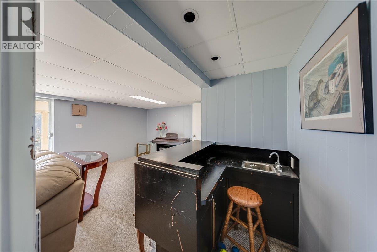 Photo 46 of 2603 Maple Crescent, Rossland