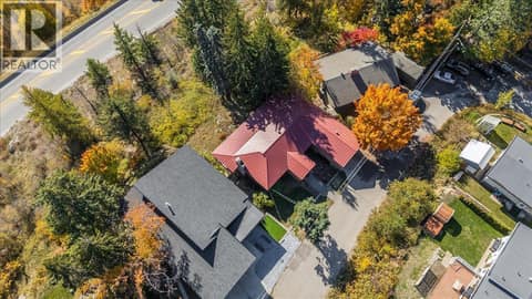 Photo 8 of 2603 Maple Crescent, Rossland