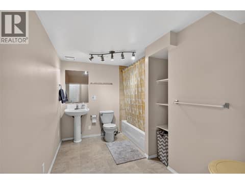 Photo 32 of 1853 Edgehill Avenue Unit# 10, North Glenmore, Kelowna