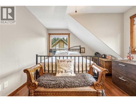 Photo 14 of 225 Falcon Avenue, Okanagan North, Vernon