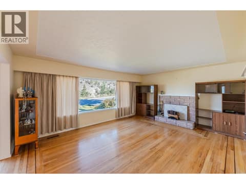 Photo 3 of 1574 Ridgedale Avenue, Columbia/Duncan, Penticton