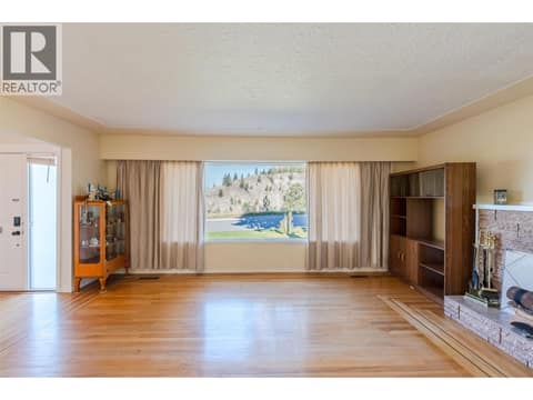 Photo 4 of 1574 Ridgedale Avenue, Columbia/Duncan, Penticton