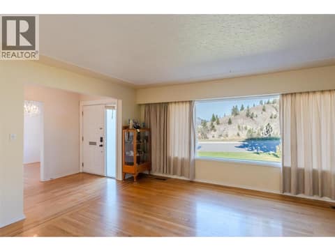 Photo 5 of 1574 Ridgedale Avenue, Columbia/Duncan, Penticton
