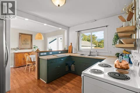 Photo 17 of 4311 25 Street, Harwood, Vernon
