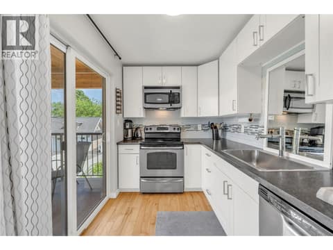 Carriage Home - Kitchen at 581 Churchill Avenue, Main North, Penticton