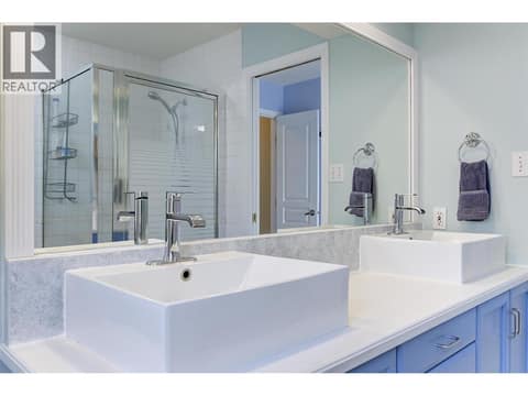 Primary ensuite - dual vanities, soaker tub and shower at 2280 Shannon Hills Drive, Shannon Lake, West Kelowna