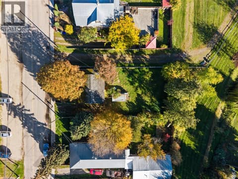 Photo 2 of 2865 Patterson Avenue, Armstrong/ Spall.