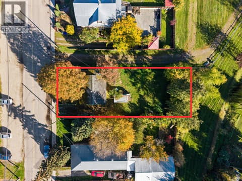 LOT LINES ARE APPROXIMATE at 2865 Patterson Avenue, Armstrong/ Spall.
