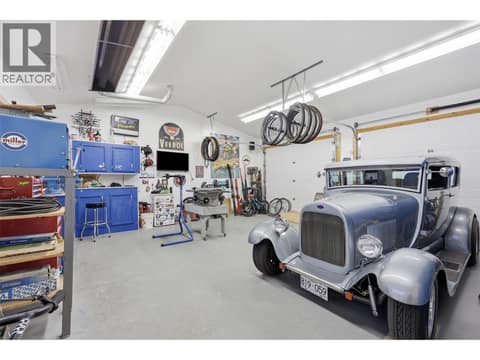 Detached double garage built in 2018 with gas heater at 1219 DOMINION Street, South Kamloops