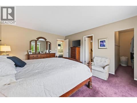 Photo 12 of 718 Driftwood Place, Westmount, Kamloops