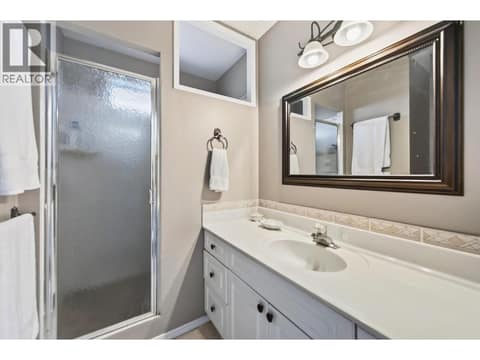Photo 13 of 718 Driftwood Place, Westmount, Kamloops