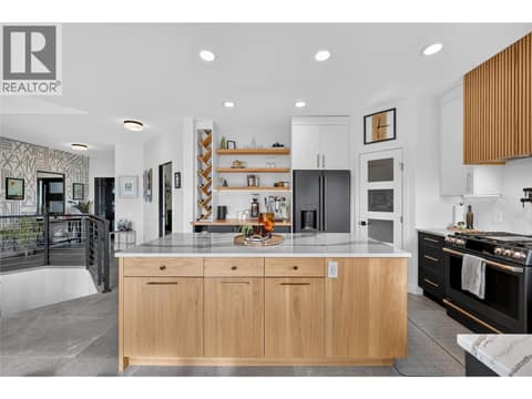 Photo 11 of 7079 Jasper Drive, Bella Vista, Vernon