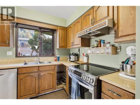 Photo 4 of 2309 Nechako Drive, Juniper Ridge, Kamloops