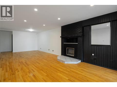 Main Home: In-law Suite at 152 Lindsay Road, Middleton Mountain Vernon