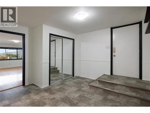 Main Home: In-law Suite at 152 Lindsay Road, Middleton Mountain Vernon