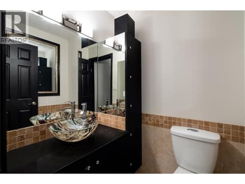 Main Home: Upper Level Primary Bedroom with Ensuite at 152 Lindsay Road, Middleton Mountain Vernon