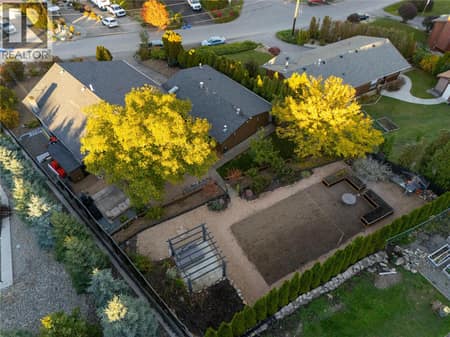 Massive Backyard at 152 Lindsay Road, Middleton Mountain Vernon