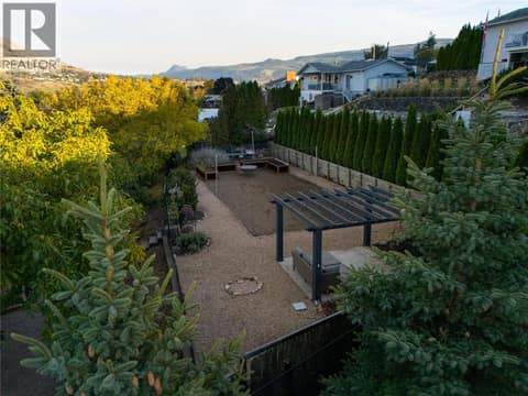 Sand Court, Garden, Gazebo at 152 Lindsay Road, Middleton Mountain Vernon