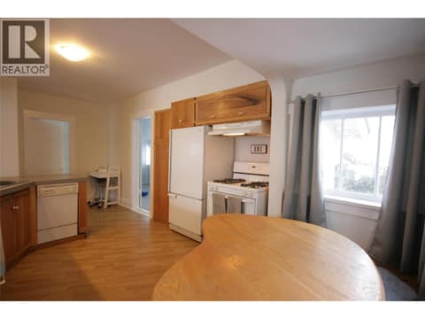 Photo 6 of 960 Nicola Street, South Kamloops