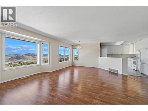 Photo 4 of 2022 Pacific Way Unit# 108, Aberdeen, Kamloops