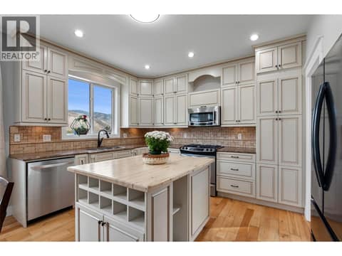 Photo 12 of 7328 RAMBLER Place, Dallas, Kamloops