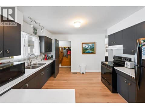 Photo 11 of 12401 Ward Street, Main Town, Summerland