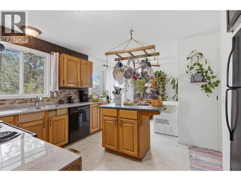 Photo 12 of 1237 Highridge Drive, Barnhartvale, Kamloops