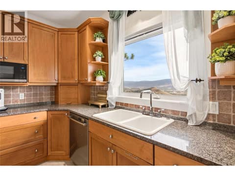 Photo 12 of 1030 Skeena Drive, Dilworth Mountain, Kelowna