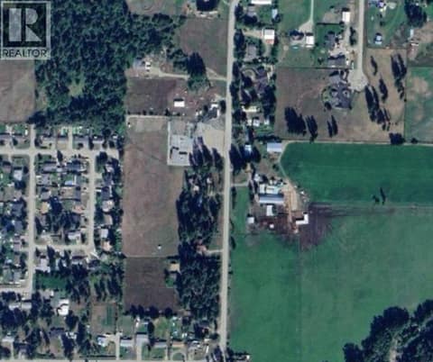 Photo 2 of 423 Whitevale Road, Lumby Valley