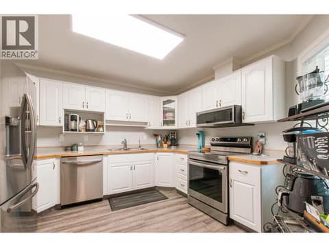Photo 2 of 115 Redwing Place Unit# 9, Oliver