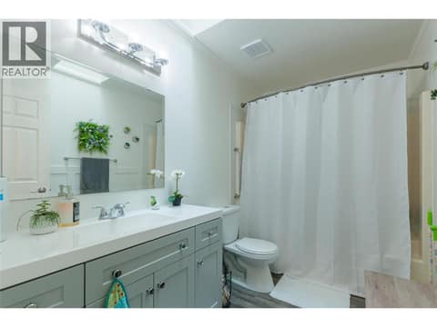Photo 6 of 115 Redwing Place Unit# 9, Oliver