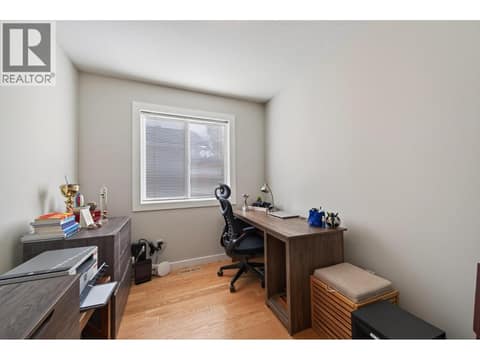 Photo 14 of 979 Regent Crescent, Aberdeen, Kamloops