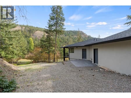 Photo 6 of 9196 Tronson Road Unit# 33, Adventure Bay, Vernon