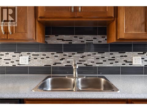 Tile backsplashes at 4910 25 Avenue Unit# 24, Okanagan Landing, Vernon