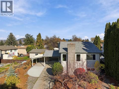 Photo 2 of 1923 Gladstone Drive, Sahali, Kamloops