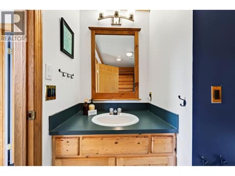 Main Bathroom at 2405 95 Highway, South Hwy 95, Golden