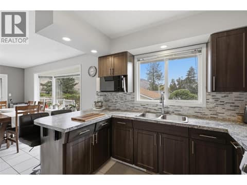 Photo 5 of 851 Sumac Place, Westsyde, Kamloops