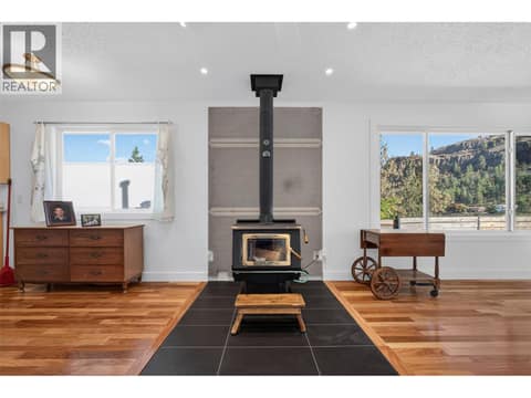 Photo 9 of 10836 DUNHAM Crescent, Main Town, Summerland