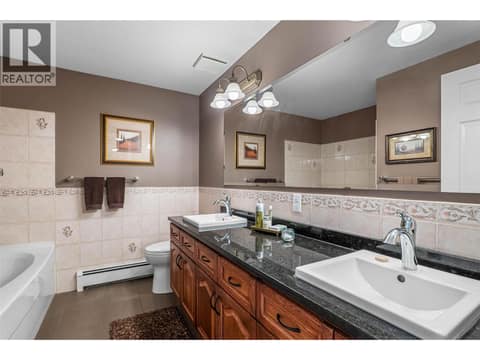Main bath at 6450 Meadowland Crescent S, Barnhartvale, Kamloops