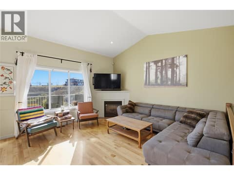 Photo 4 of 2060 Grasslands Boulevard, Batchelor Heights, Kamloops