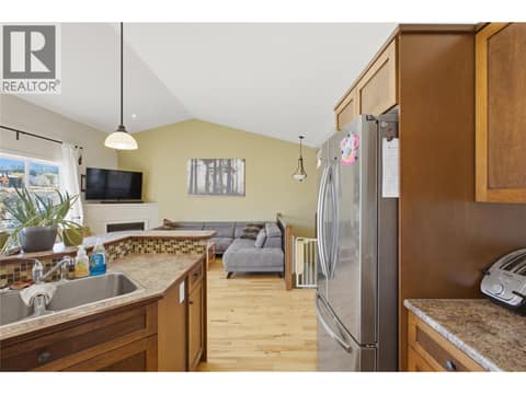 Photo 6 of 2060 Grasslands Boulevard, Batchelor Heights, Kamloops