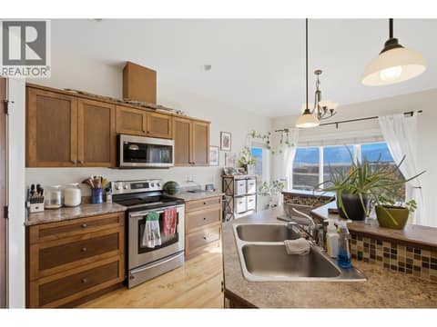 Photo 9 of 2060 Grasslands Boulevard, Batchelor Heights, Kamloops