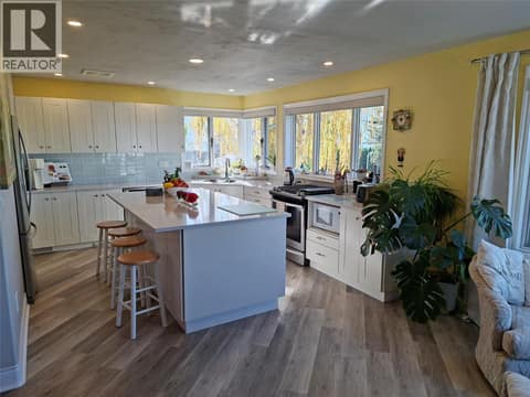 Photo 2 of 4306 36th Avenue, Osoyoos